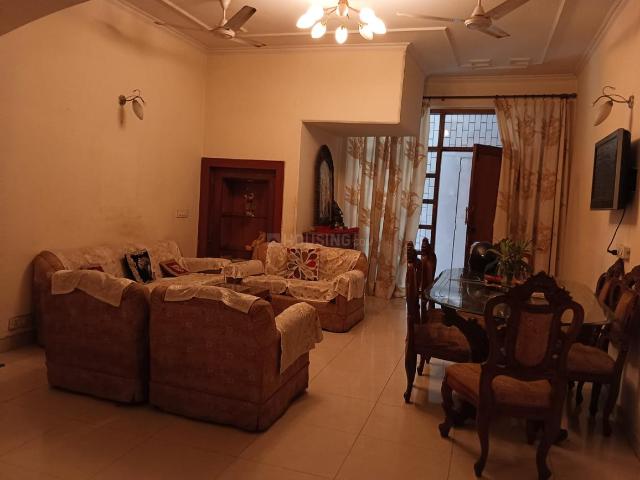 Flat for rent in South Delhi, Deri