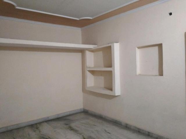 Flat for rent in East Delhi, Deri