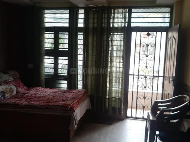 Flat for rent in East Delhi, Deri