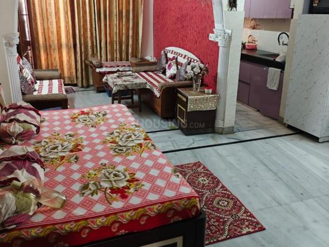 Flat for rent in East Delhi, Deri