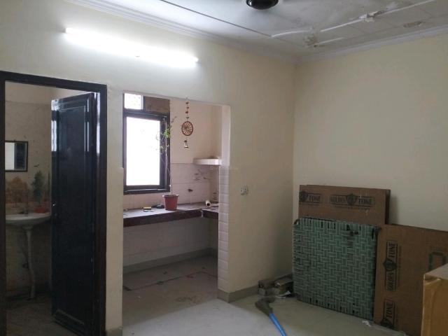 Flat for rent in East Delhi, Deri