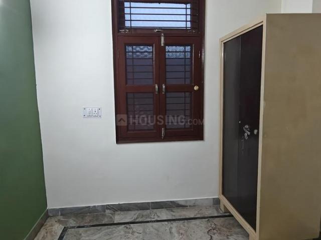 Flat for rent in East Delhi, Deri