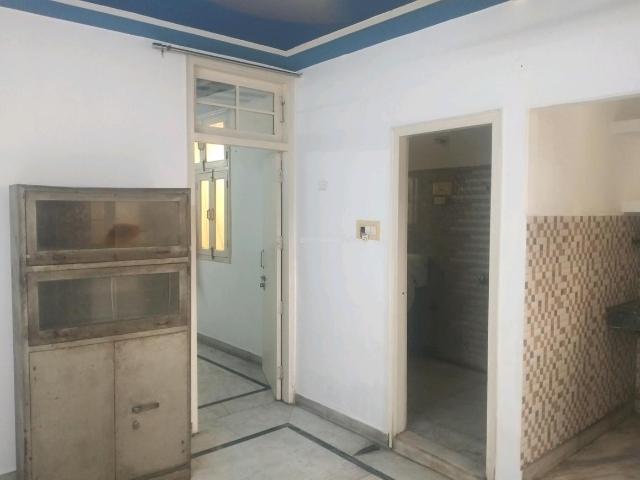 Flat for rent in East Delhi, Deri