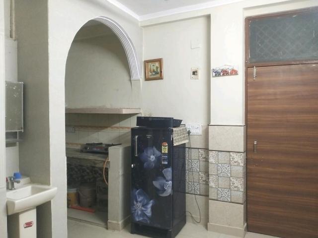 Flat for rent in East Delhi, Deri