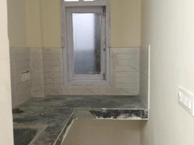 Flat for sale in East Delhi, Deri