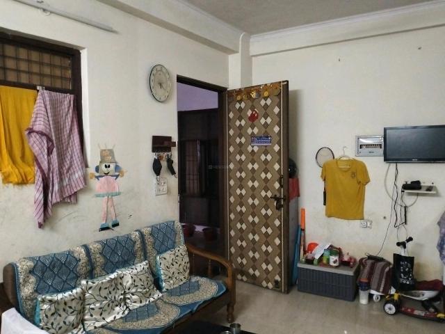 Flat for sale in East Delhi, Deri