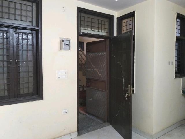 Flat for sale in East Delhi, Deri