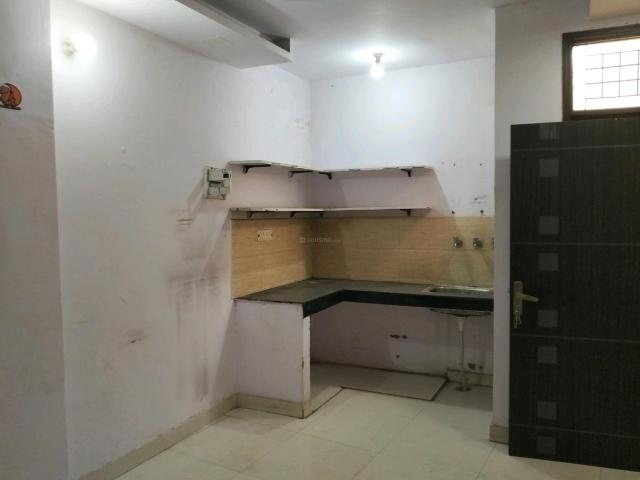 Flat for sale in East Delhi, Deri