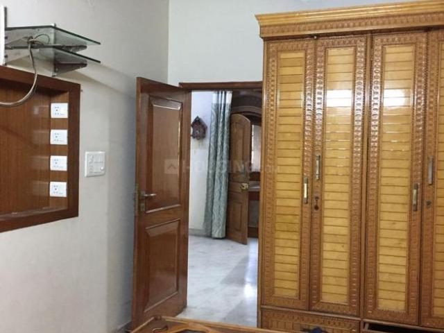 Flat for rent in Mukherjee Apartments, Delhi
