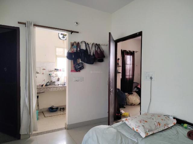 Flat for rent in Deri