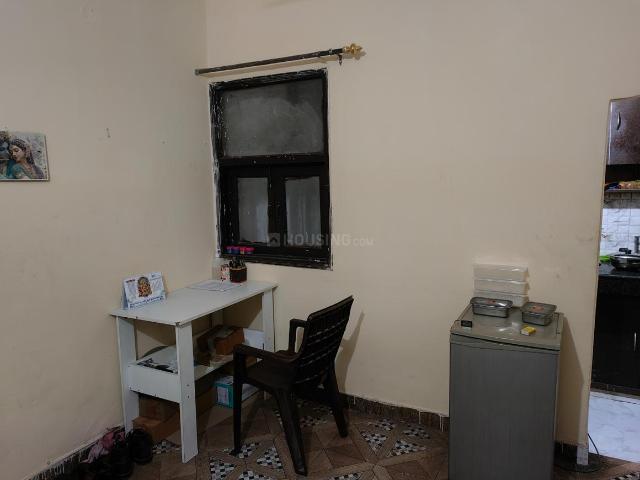 Flat for rent in South Delhi, Deri