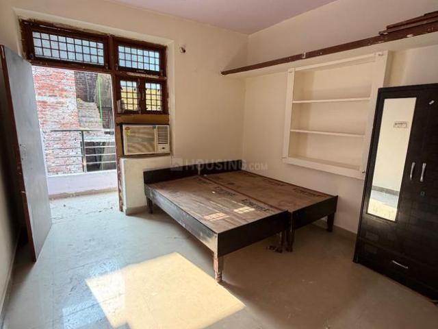 Flat for rent in East Delhi, Deri