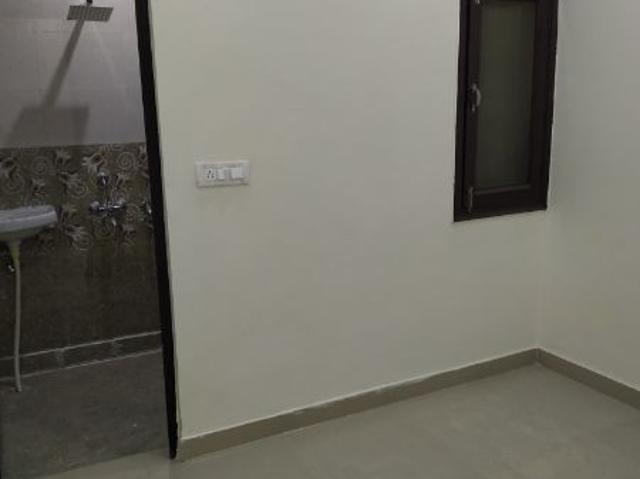 Flat for sale in East Delhi, Deri