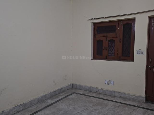 Flat for rent in West Delhi, Deri