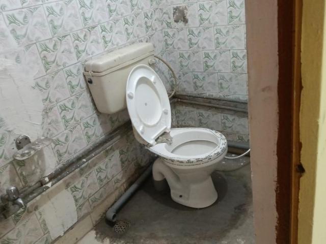 Flat for rent in West Delhi, Deri