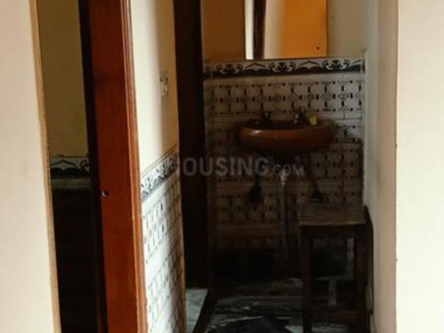 Flat for rent in West Delhi, Deri