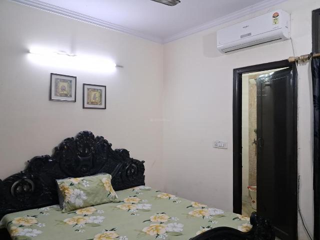 Flat for rent in Ranjeet Nagar, Delhi