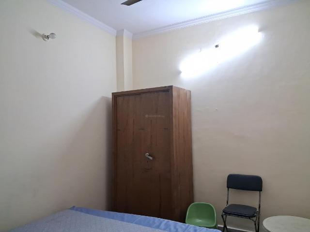 Flat for rent in West Delhi, Deri
