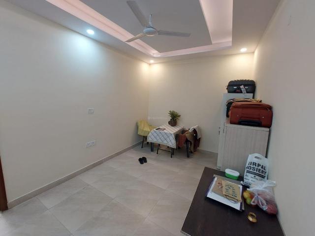 Flat for rent in Anand Parbat, Delhi