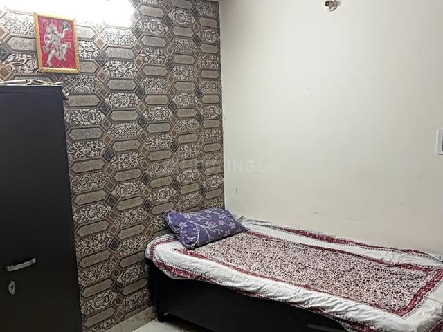 Flat for rent in West Delhi, Deri
