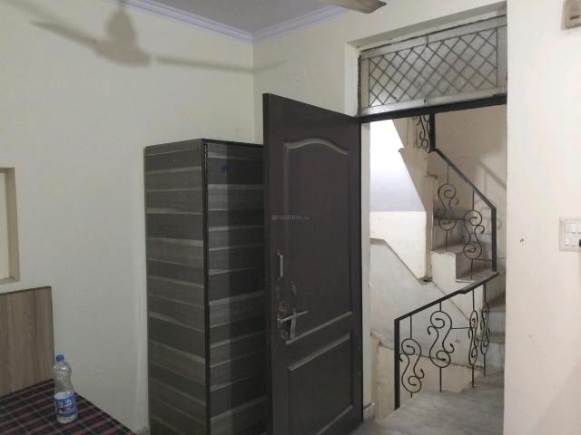 Flat for rent in West Delhi, Deri