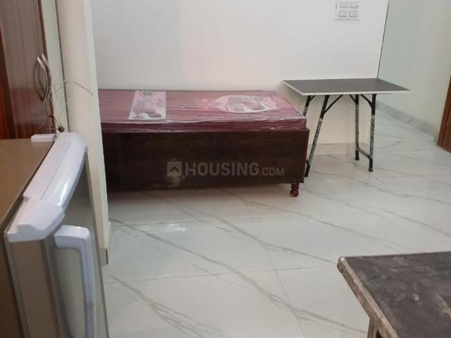 Flat for rent in Anand Parbat, Delhi