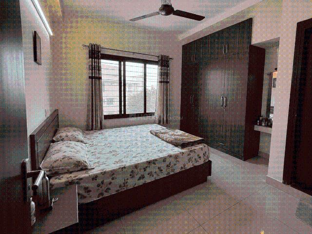 Flat for rent in Anand Parbat, Delhi