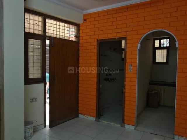 Flat for rent in East Delhi, Deri