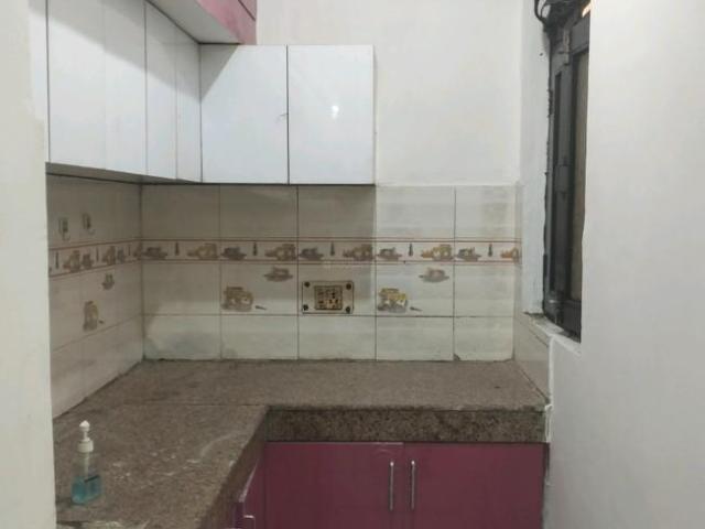 Flat for rent in East Delhi, Deri