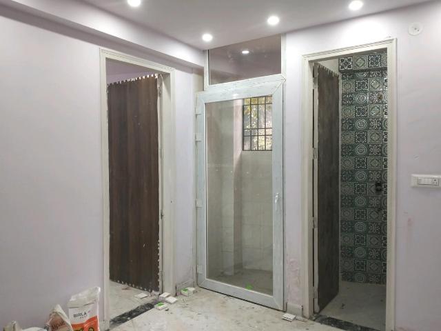 Flat for sale in East Delhi, Deri