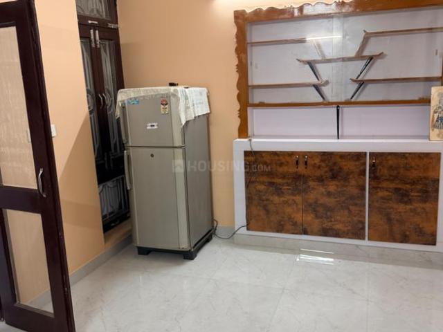 Flat for rent in North West Delhi, Deri