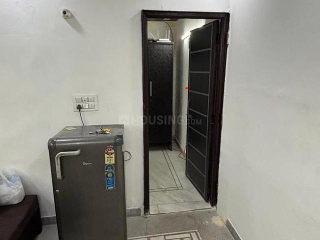 Flat for rent in North West Delhi, Deri