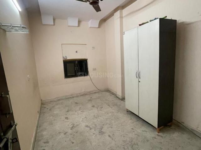 Flat for sale in North West Delhi, Deri