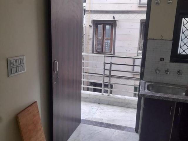 Flat for rent in East Delhi, Deri