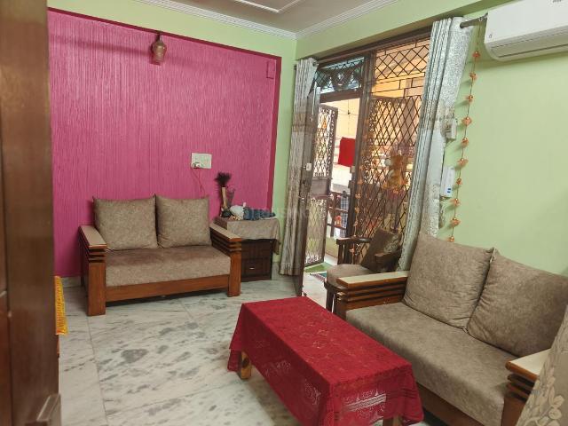 Flat for sale in South Delhi, Deri