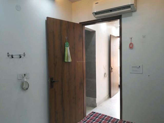 Flat for rent in West Delhi, Deri