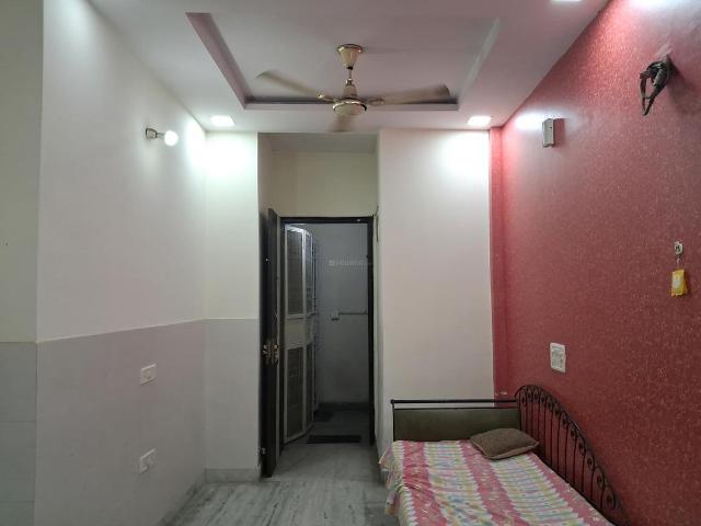 Flat for rent in Kirti Nagar, Delhi