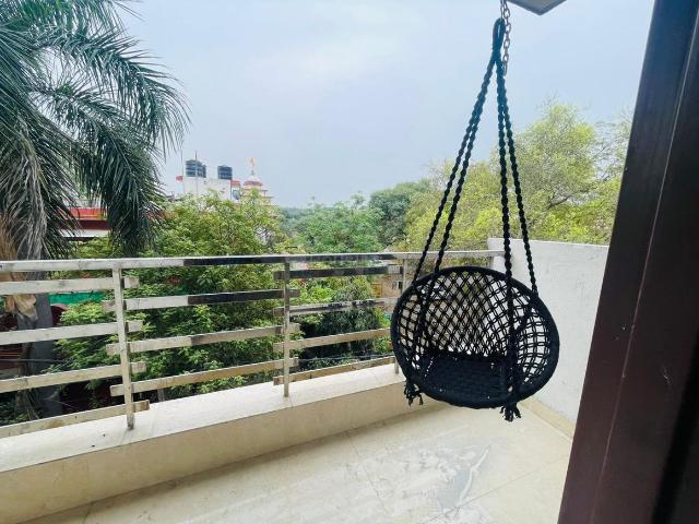 Flat for rent in South Delhi, Deri