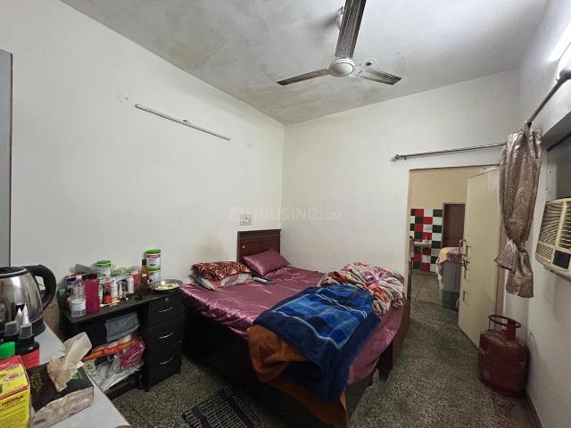 Flat for rent in North West Delhi, Deri