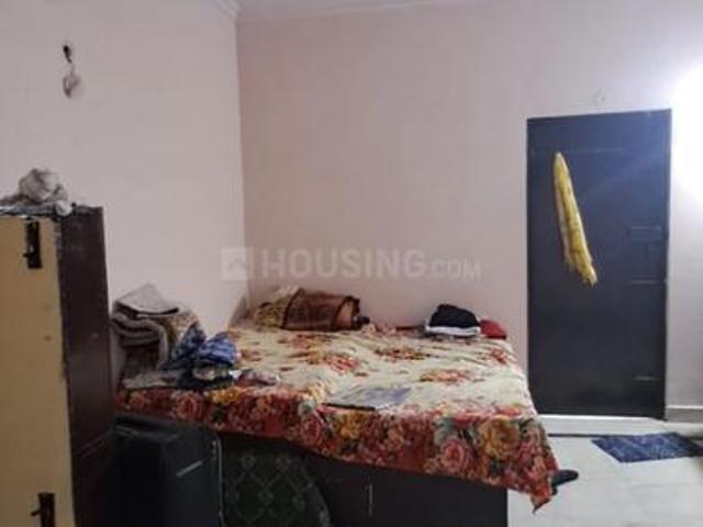 Flat for rent in Sector 11, Noida