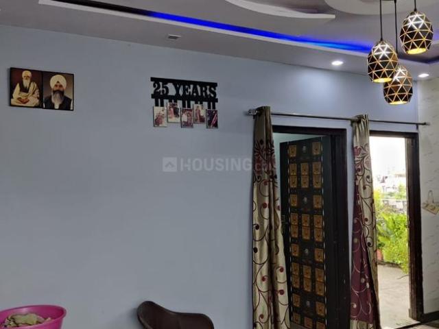 Flat for sale in North Delhi, Deri