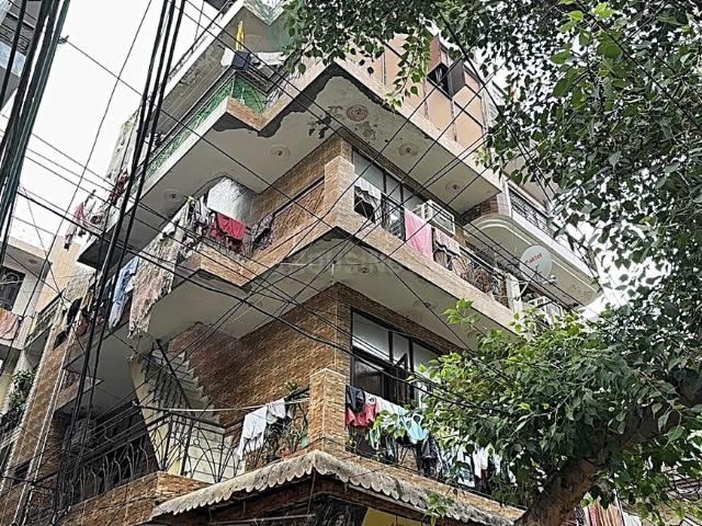 Flat for sale in North West Delhi, Deri