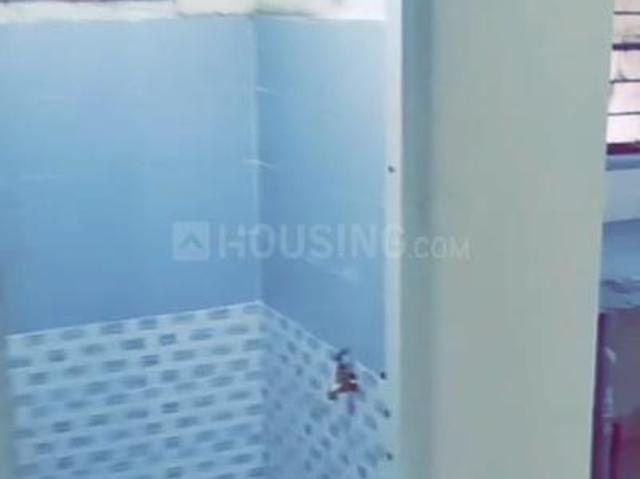 Flat for sale in North Delhi, Deri