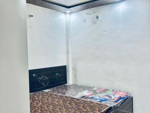 Flat for rent in North West Delhi, Deri