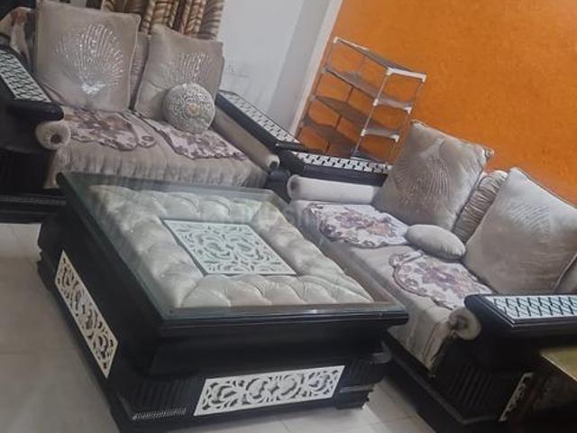 Flat for rent in Hariana