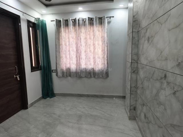 Flat for rent in North West Delhi, Deri