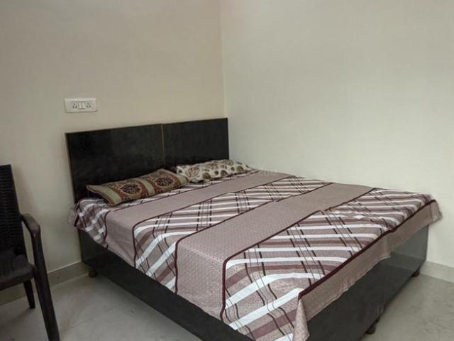 Flat for rent in North West Delhi, Deri