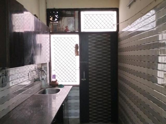 Flat for rent in North West Delhi, Deri