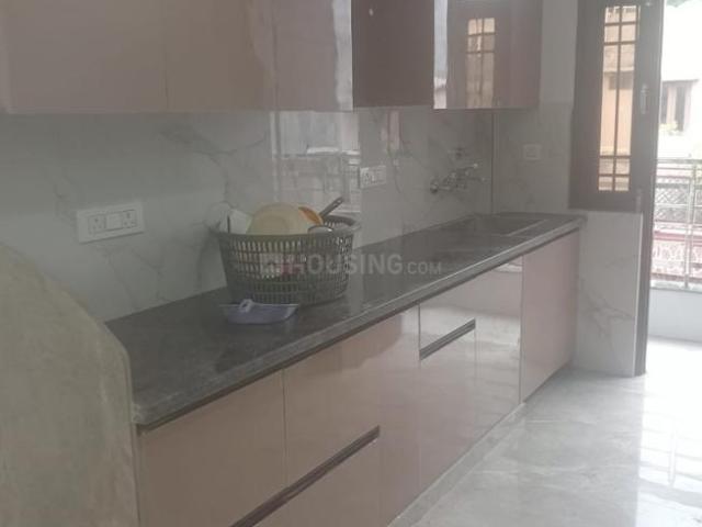Flat for sale in North Delhi, Deri
