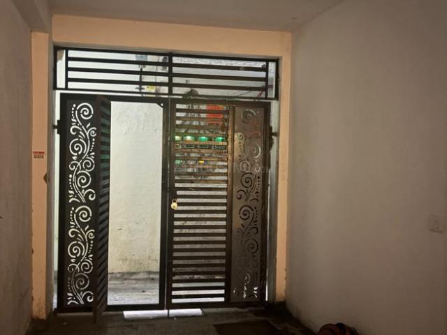 Flat for rent in South Delhi, Deri
